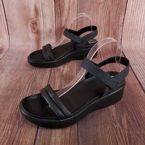 Ecco Flowt LX Womens Size 41 US 10-10.5 Black Strappy Wedge Sandals